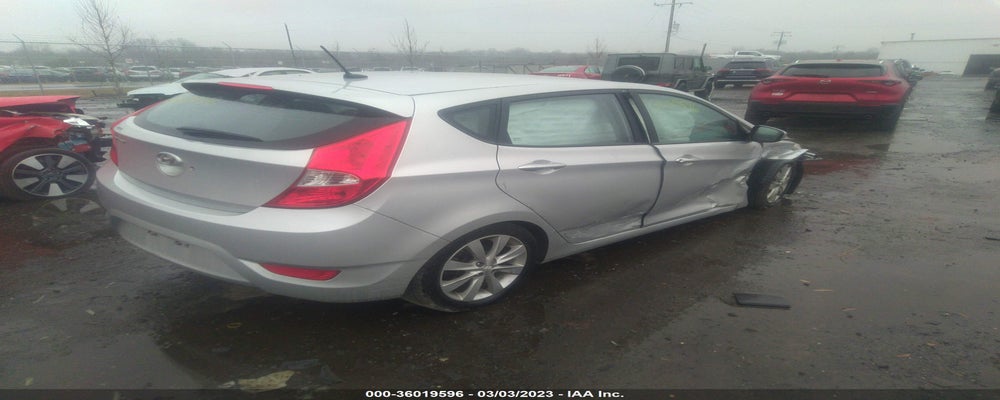 KMHCU5AE4DU129832 2013 HYUNDAI ACCENT photo no. 4