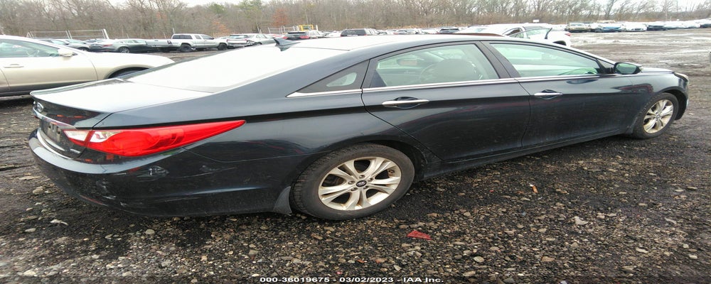 5NPEC4AC1BH293135 2011 HYUNDAI SONATA photo no. 4