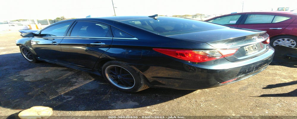 5NPEC4AC8BH000752 2011 HYUNDAI SONATA photo no. 3