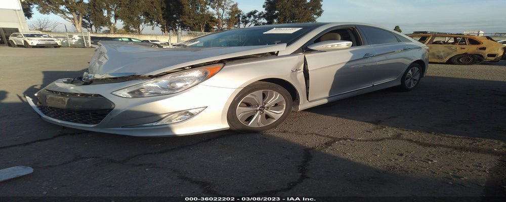 KMHEC4A44FA121604 2015 HYUNDAI SONATA HYBRID photo no. 2