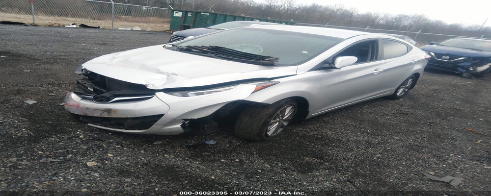 5NPDH4AE4FH587066 2015 HYUNDAI ELANTRA photo no. 2