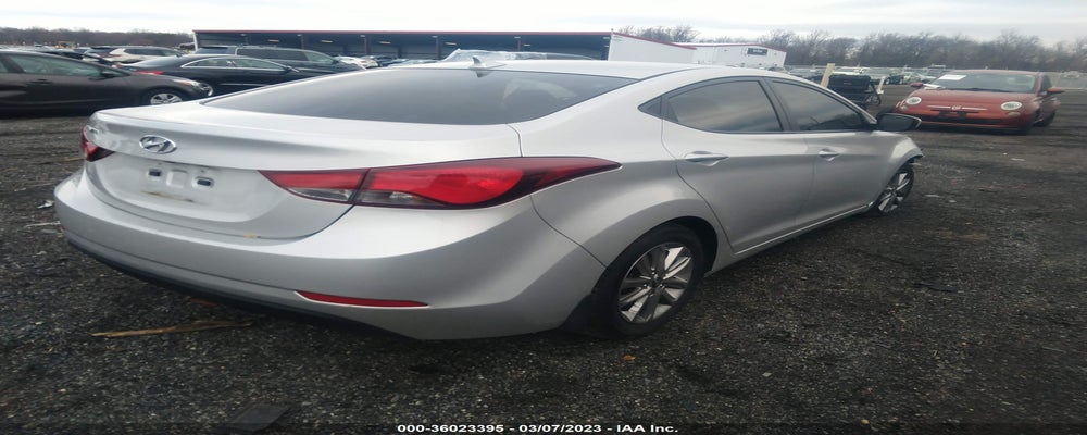 5NPDH4AE4FH587066 2015 HYUNDAI ELANTRA photo no. 4
