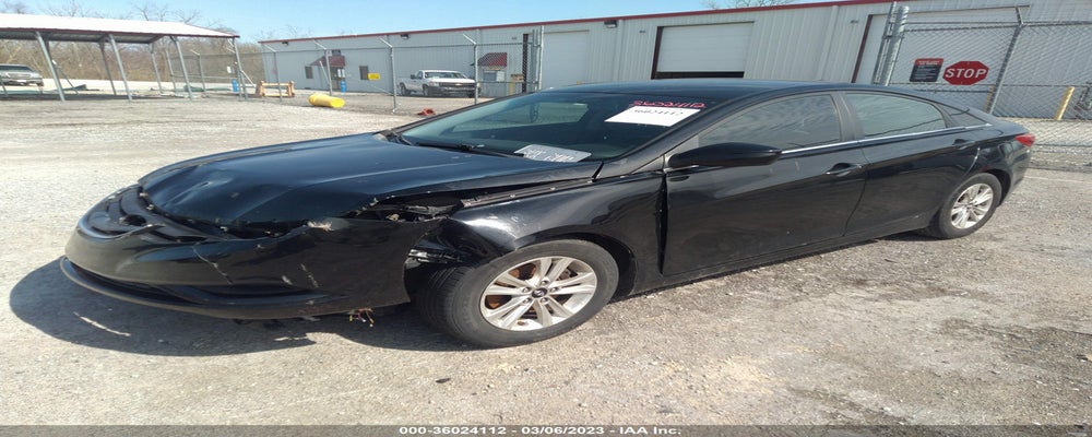 5NPEB4AC7BH015553 2011 HYUNDAI SONATA photo no. 2