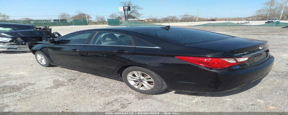 5NPEB4AC7BH015553 2011 HYUNDAI SONATA photo no. 3