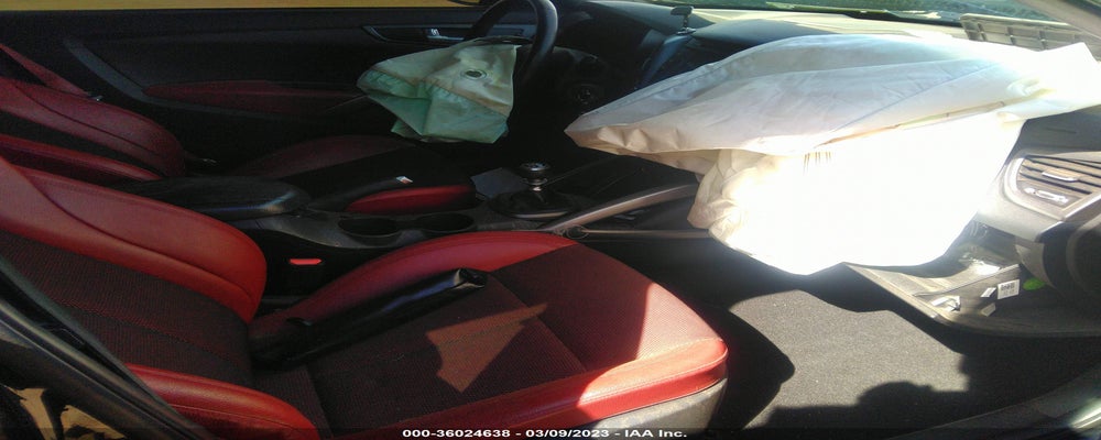 KMHTC6AE3GU298009 2016 HYUNDAI VELOSTER photo no. 5