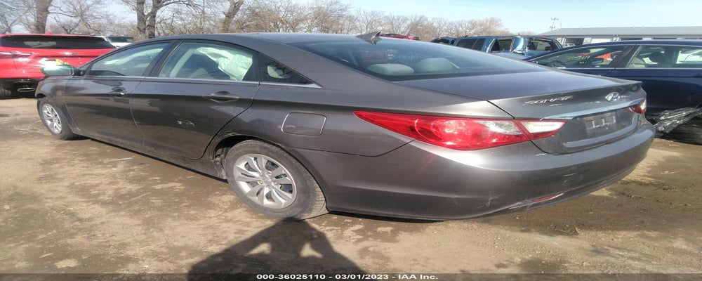 5NPEB4AC6BH265821 2011 HYUNDAI SONATA photo no. 3