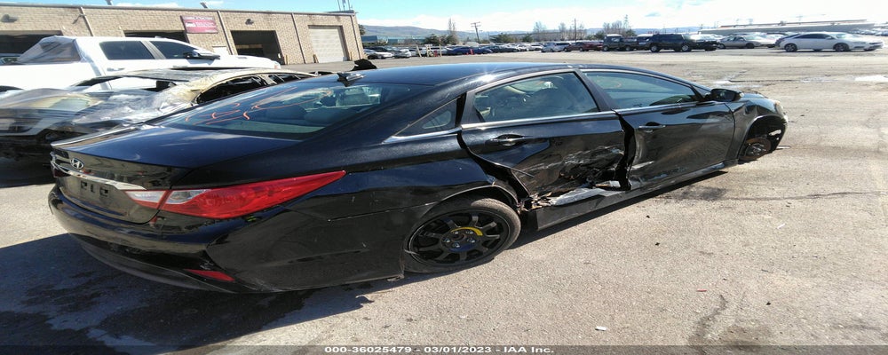 5NPEB4AC6EH837572 2014 HYUNDAI SONATA photo no. 4