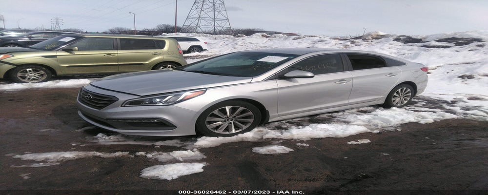 5NPE34AF3FH037076 2015 HYUNDAI SONATA photo no. 2