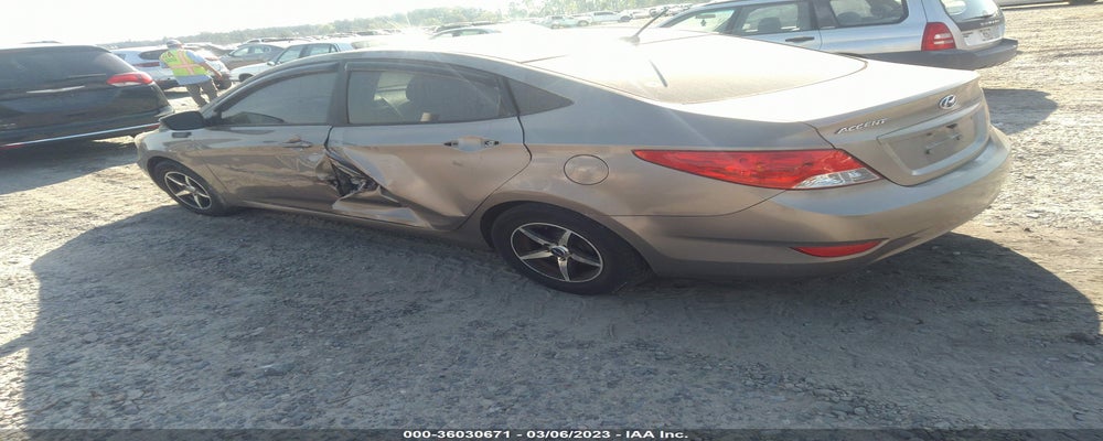 KMHCT4AE1DU409558 2013 HYUNDAI ACCENT photo no. 3
