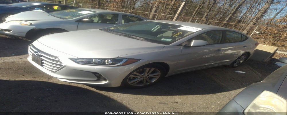 KMHD84LF1HU201374 2017 HYUNDAI ELANTRA photo no. 2