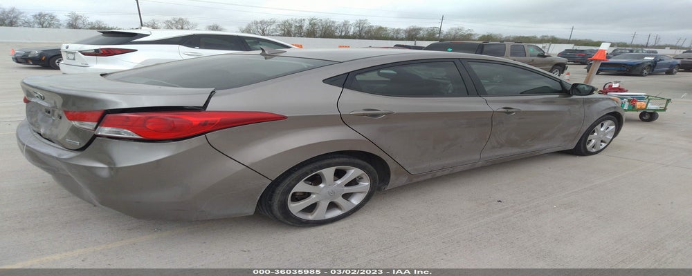 5NPDH4AE4DH188932 2013 HYUNDAI ELANTRA photo no. 4