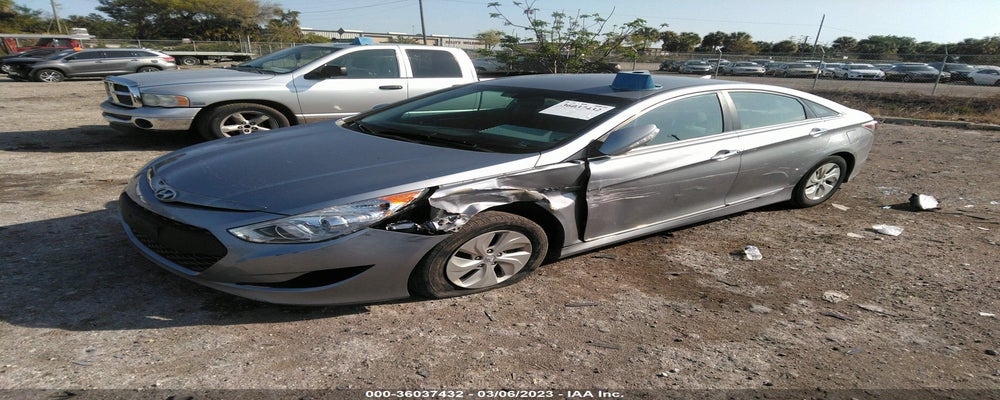 KMHEC4A46FA138405 2015 HYUNDAI SONATA HYBRID photo no. 2