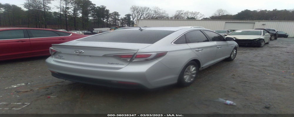 KMHE24L1XGA026052 2016 HYUNDAI SONATA photo no. 4