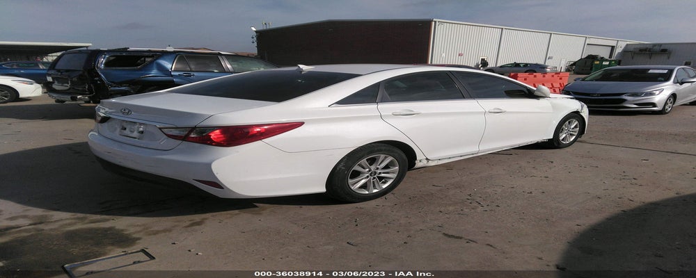 5NPEB4ACXEH843584 2014 HYUNDAI SONATA photo no. 4