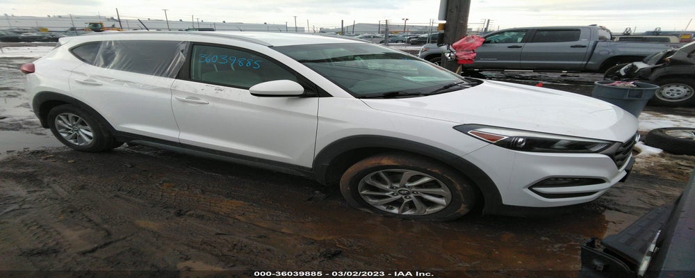 KM8J3CA4XGU208707 2016 HYUNDAI TUCSON photo no. 9
