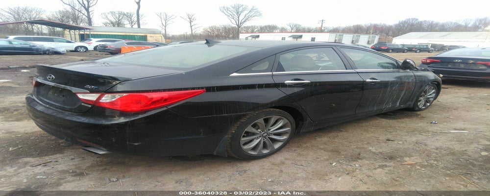 5NPEC4AB0BH219762 2011 HYUNDAI SONATA photo no. 4