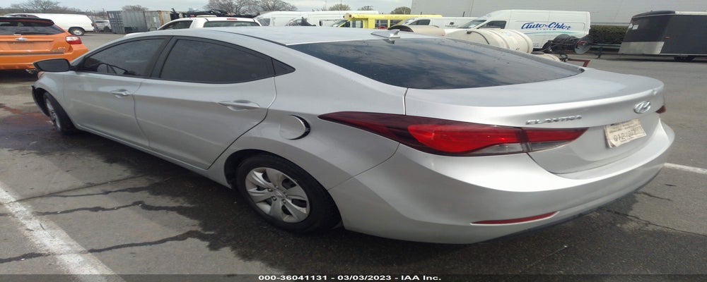 5NPDH4AE1GH743582 2016 HYUNDAI ELANTRA photo no. 3