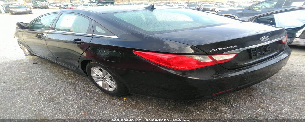 5NPEB4AC0BH003261 2011 HYUNDAI SONATA photo no. 3