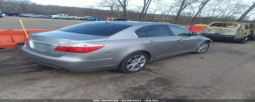 KMHGC4DF7AU084254 2010 HYUNDAI GENESIS photo no. 4