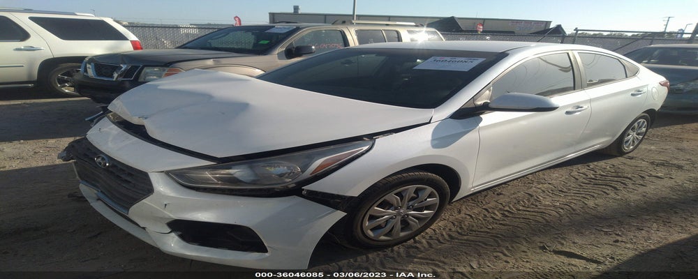 3KPC24A32JE021092 2018 HYUNDAI ACCENT photo no. 2