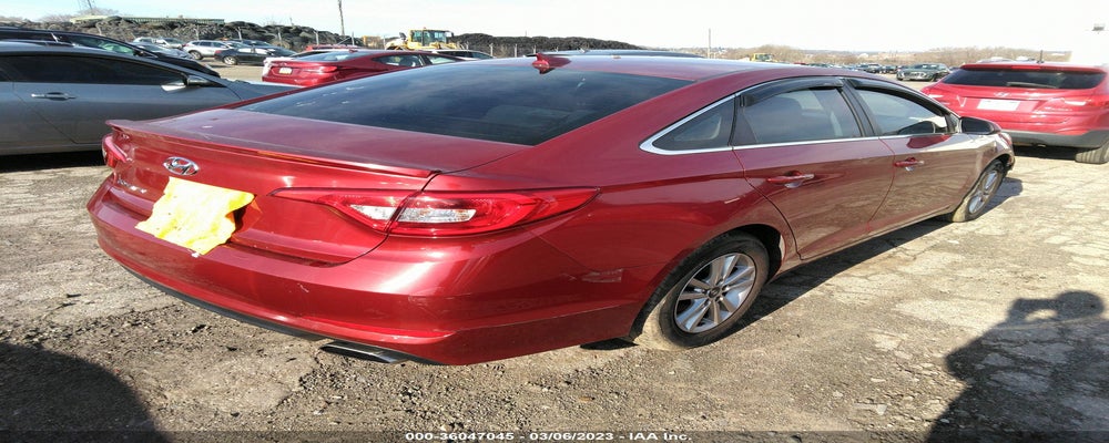 5NPE24AF4FH062782 2015 HYUNDAI SONATA photo no. 4