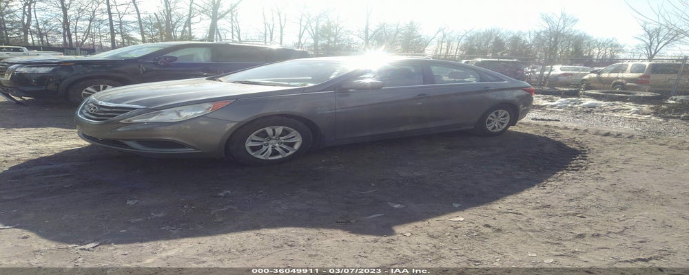 5NPEB4AC6BH099090 2011 HYUNDAI SONATA photo no. 2