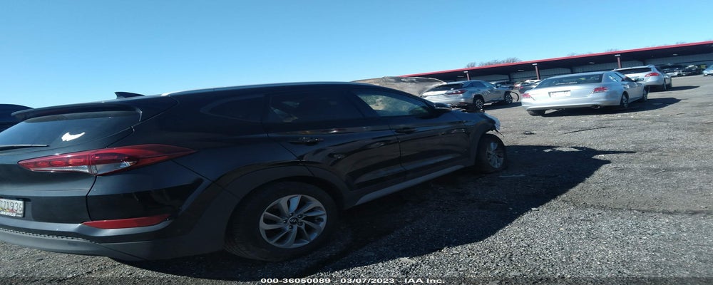 KM8J33A48HU444659 2017 HYUNDAI TUCSON photo no. 4