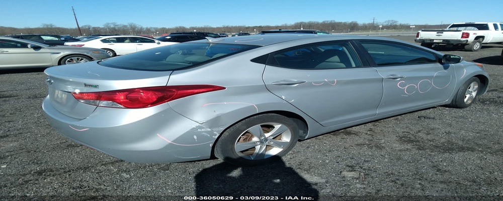 5NPDH4AE8DH379642 2013 HYUNDAI ELANTRA photo no. 4