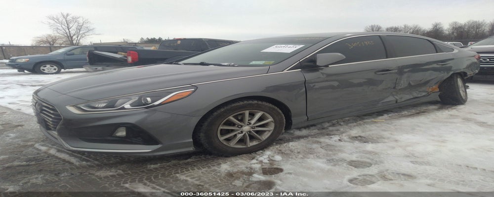 5NPE24AF0JH688161 2018 HYUNDAI SONATA photo no. 2