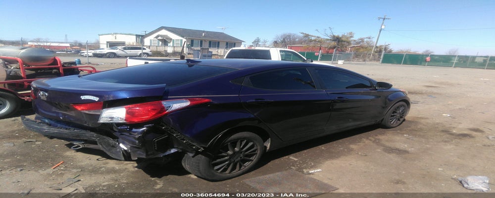 5NPDH4AE0DH379165 2013 HYUNDAI ELANTRA photo no. 4