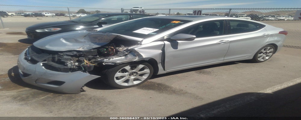KMHDH4AE3DU693913 2013 HYUNDAI ELANTRA photo no. 2