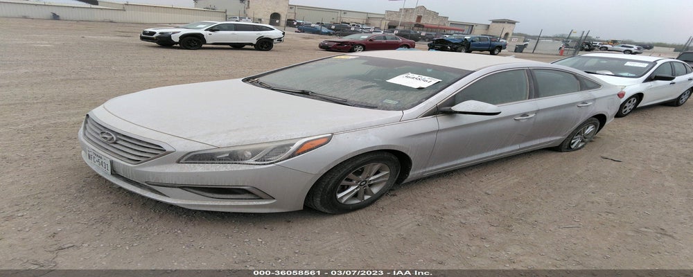 5NPE24AFXHH560956 2017 HYUNDAI SONATA photo no. 2