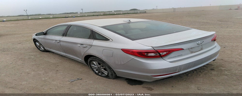 5NPE24AFXHH560956 2017 HYUNDAI SONATA photo no. 3