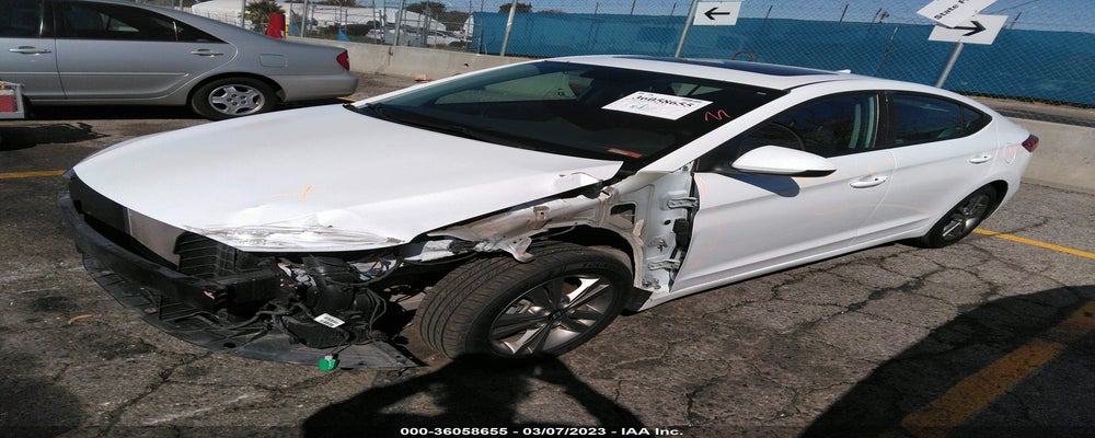 5NPD84LF4JH319746 2018 HYUNDAI ELANTRA photo no. 2