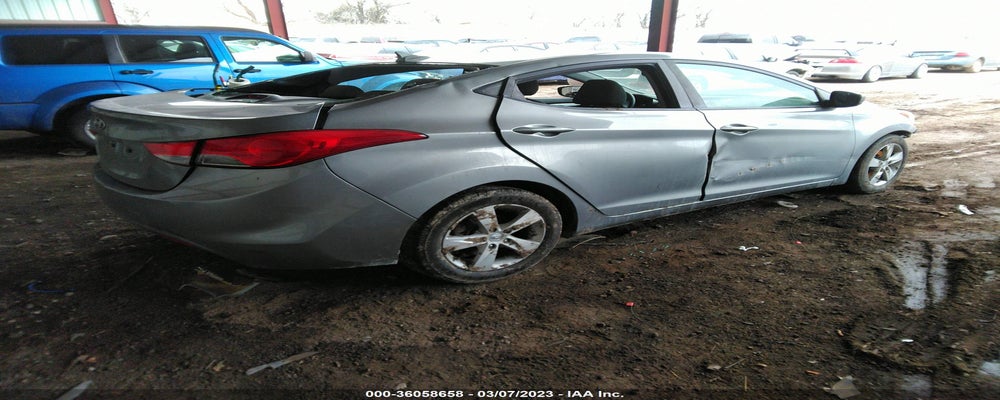 KMHDH4AE6BU165960 2011 HYUNDAI ELANTRA photo no. 4
