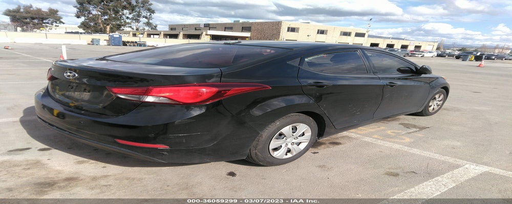 5NPDH4AE7GH695621 2016 HYUNDAI ELANTRA photo no. 4