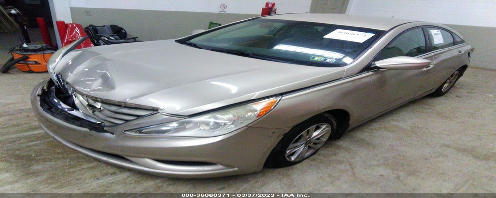 5NPEB4AC2BH125099 2011 HYUNDAI SONATA photo no. 2