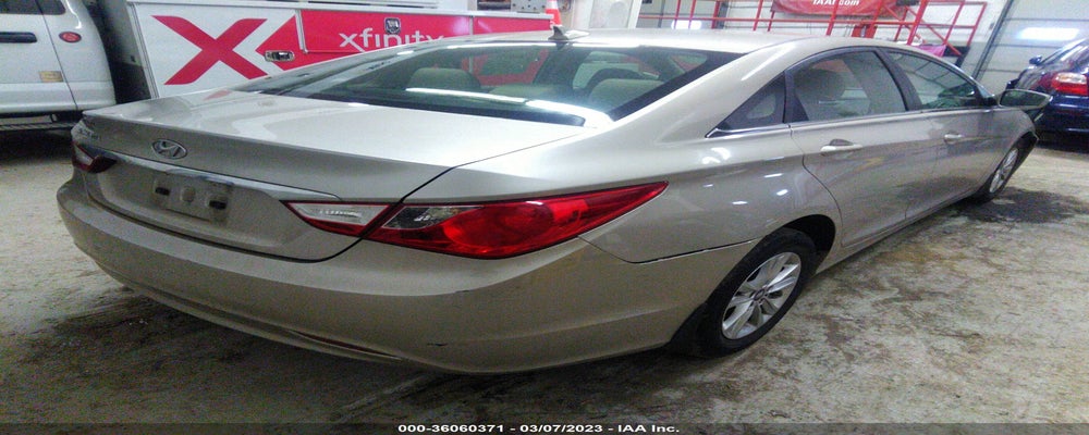 5NPEB4AC2BH125099 2011 HYUNDAI SONATA photo no. 4