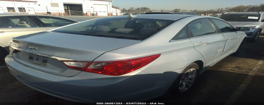 5NPEB4AC4CH373422 2012 HYUNDAI SONATA photo no. 4