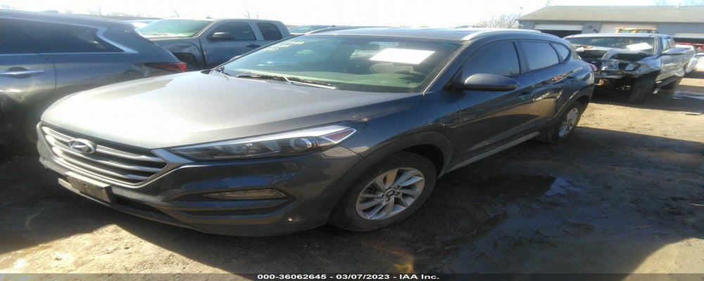KM8J33A4XHU505445 2017 HYUNDAI TUCSON photo no. 2