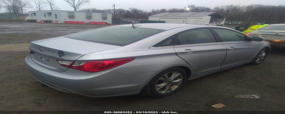 5NPEC4AC0DH541085 2013 HYUNDAI SONATA photo no. 4