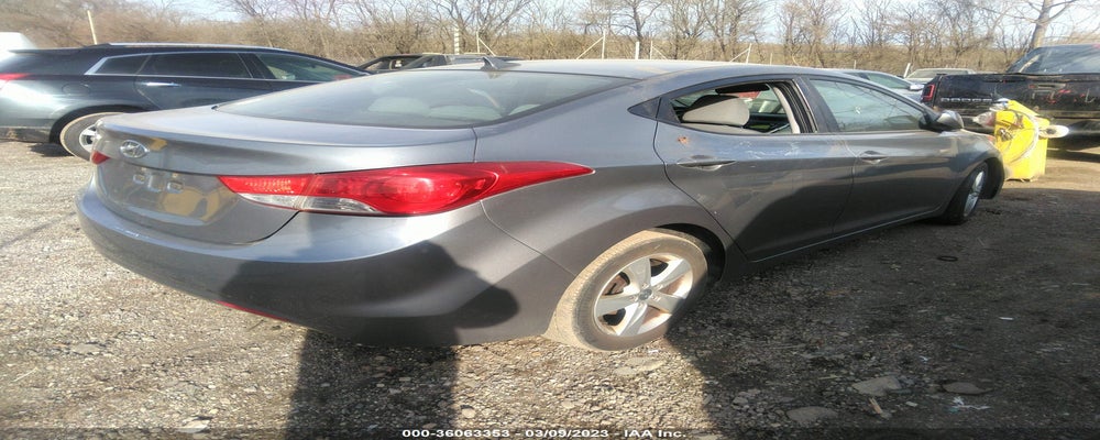 KMHDH4AE8BU138372 2011 HYUNDAI ELANTRA photo no. 4