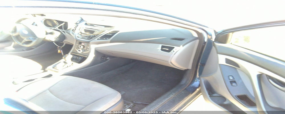 KMHDH4AE1GU649235 2016 HYUNDAI ELANTRA photo no. 5