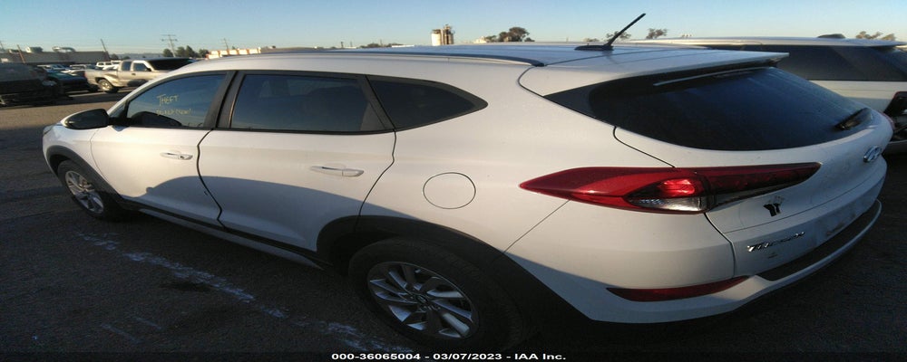 KM8J33A41HU493606 2017 HYUNDAI TUCSON photo no. 3