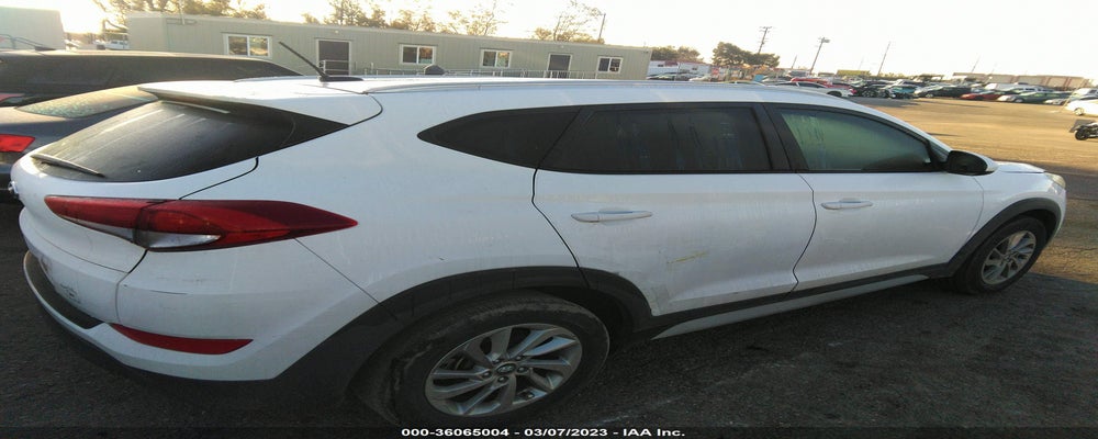 KM8J33A41HU493606 2017 HYUNDAI TUCSON photo no. 4