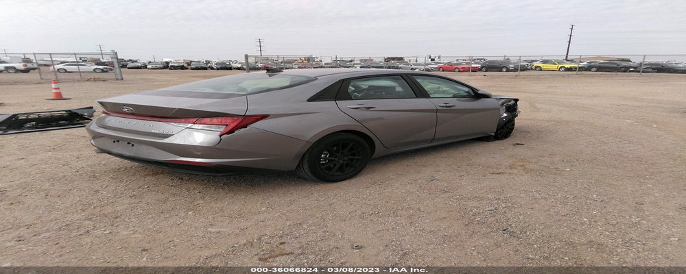 KMHLM4AJ3PU045979 2023 HYUNDAI ELANTRA HYBRID photo no. 4