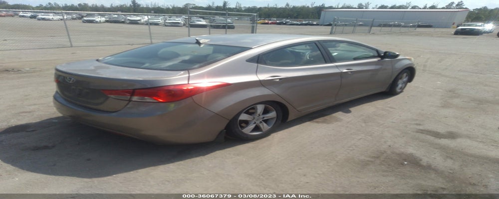 5NPDH4AE9DH214280 2013 HYUNDAI ELANTRA photo no. 4
