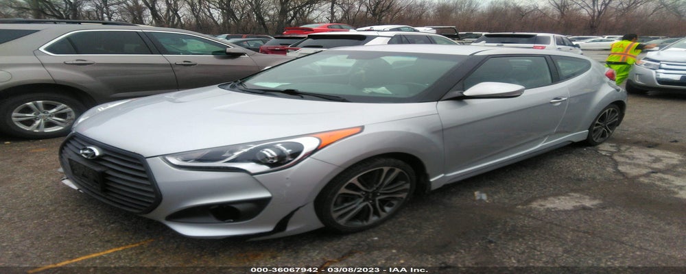 KMHTC6AE9GU256637 2016 HYUNDAI VELOSTER photo no. 2