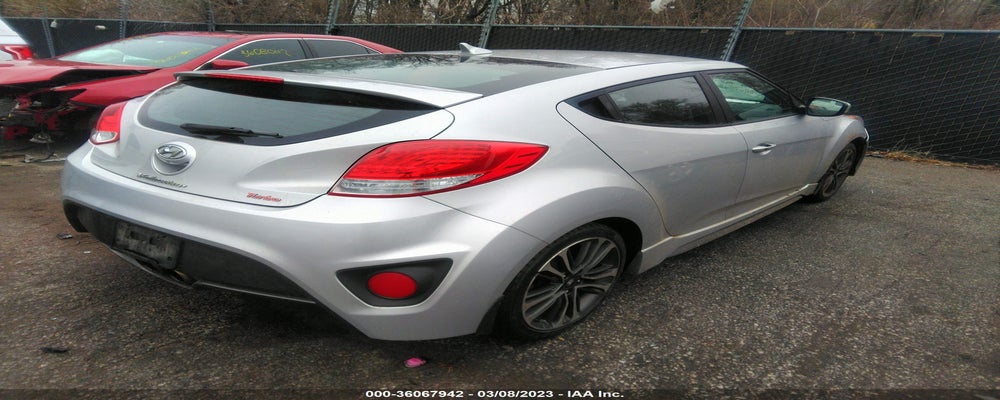 KMHTC6AE9GU256637 2016 HYUNDAI VELOSTER photo no. 4