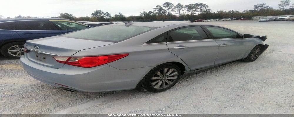 5NPEC4AC2BH141042 2011 HYUNDAI SONATA photo no. 4